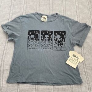 NWT Dirtee Laundry soft blue alien graphic t-shirt.